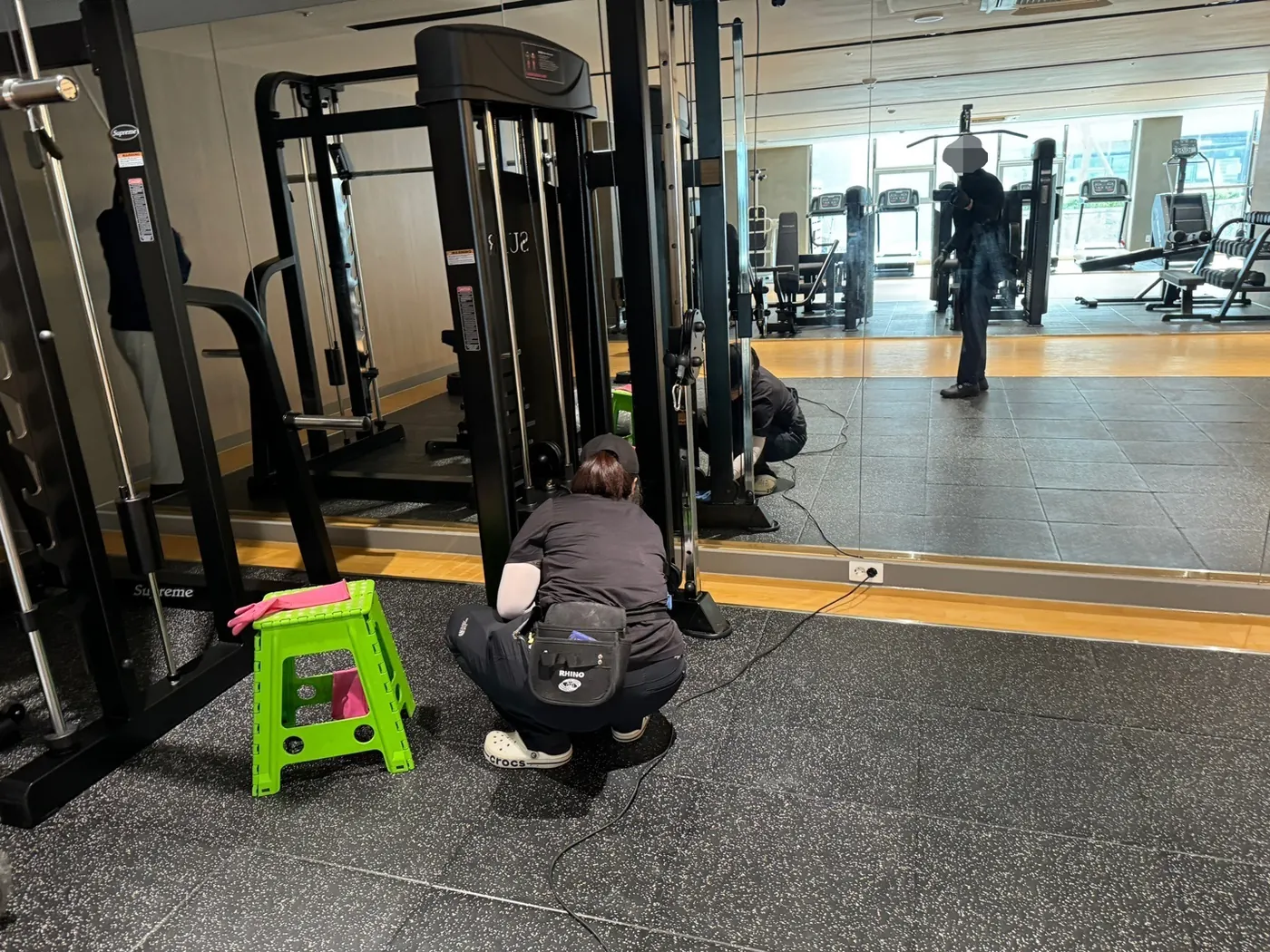 청양군 헬스장청소 시공 현장 — 운동기구 관리