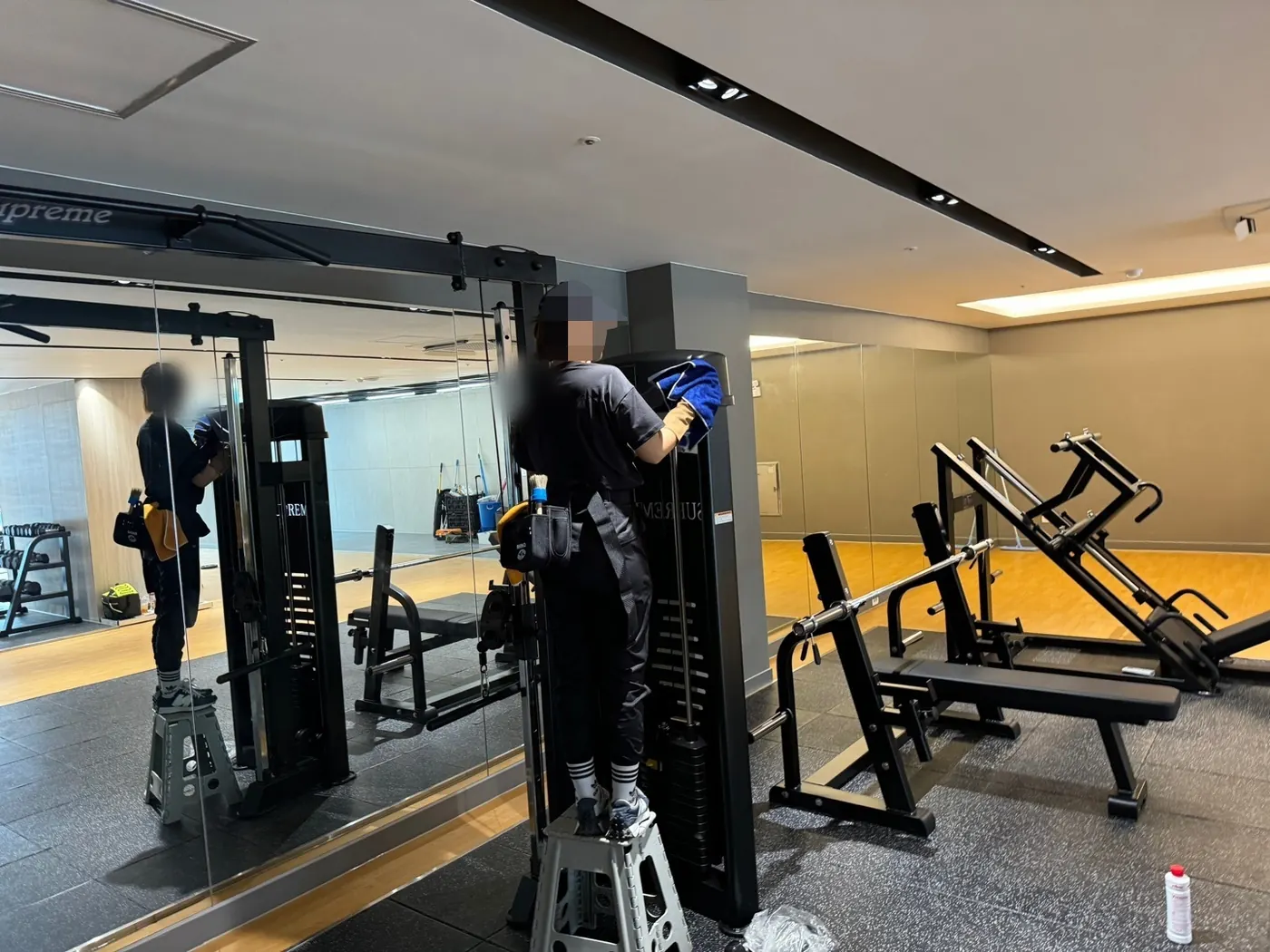 작업 진행 — 청양군 헬스장청소 현장