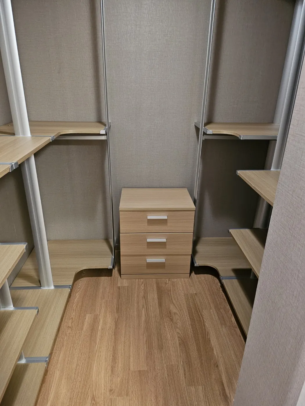 수납장 정리 — 청수동 입주청소 현장