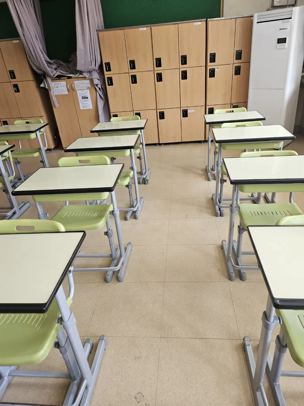 염치읍 학교청소 시공 현장 — 교실 마감