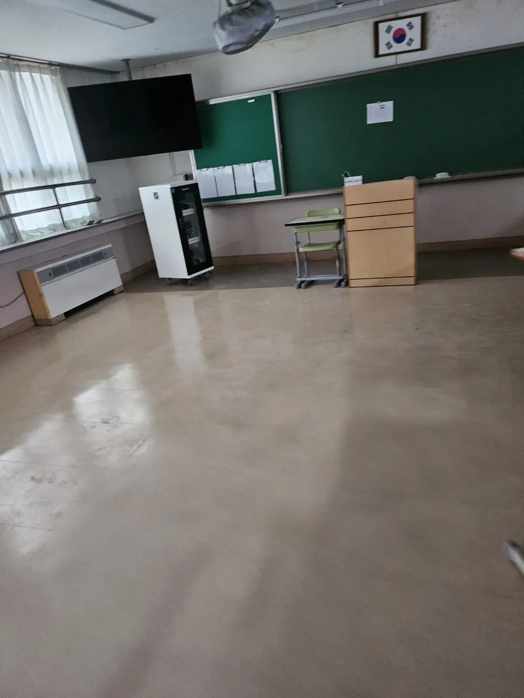 도고면 학교청소 시공 현장 — 교실 마감