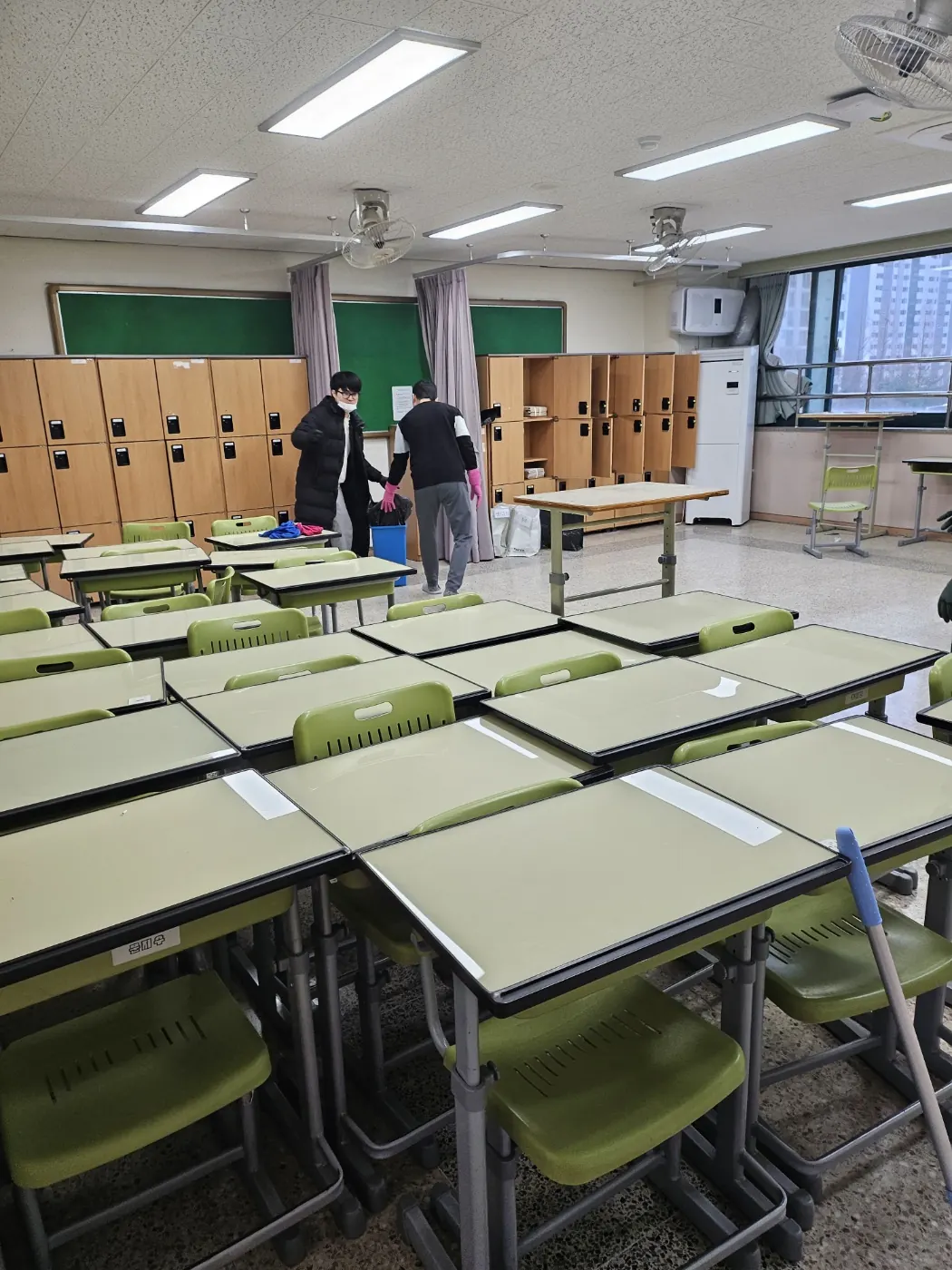 대호지면 학교청소 시공 현장 — 교실 정리