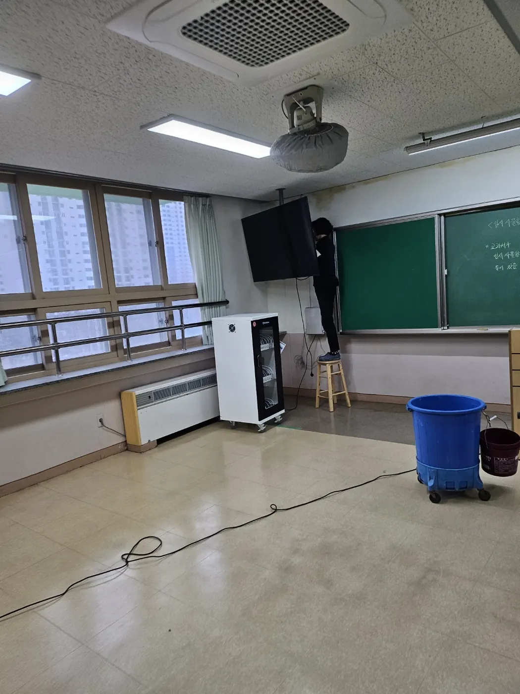 목면 학교청소 시공 현장 — 교실 정리