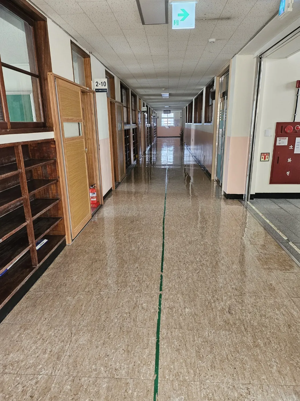 대치면 학교청소 시공 현장 — 복도 관리