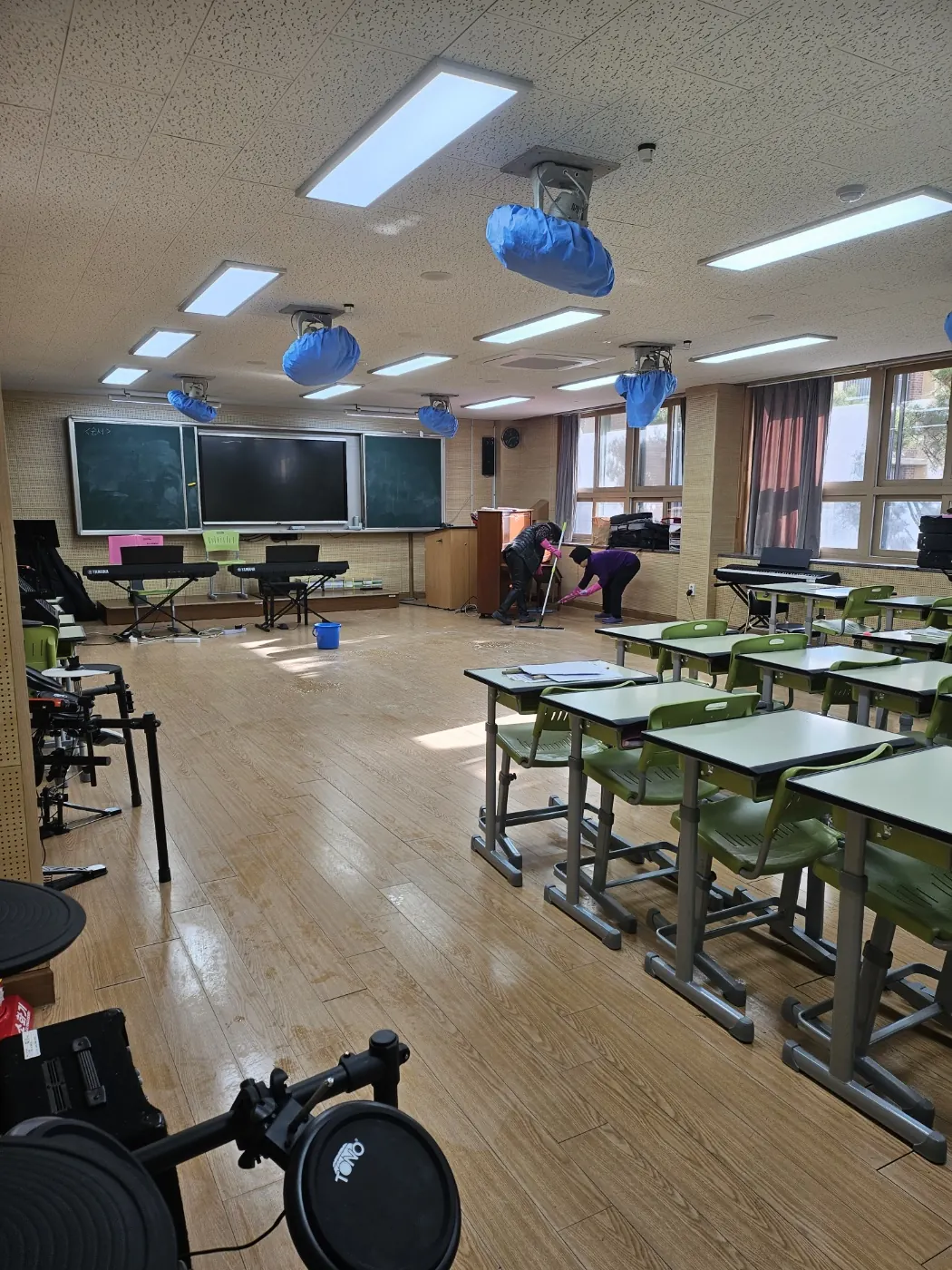 세정 진행 — 금산군 학교청소 현장