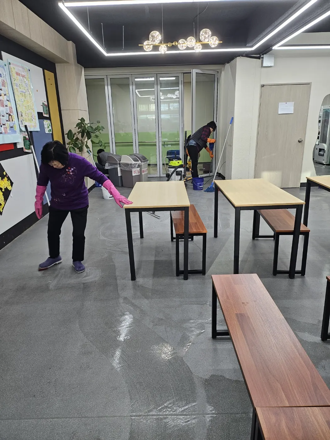 세정 진행 — 서산시 학교청소 현장