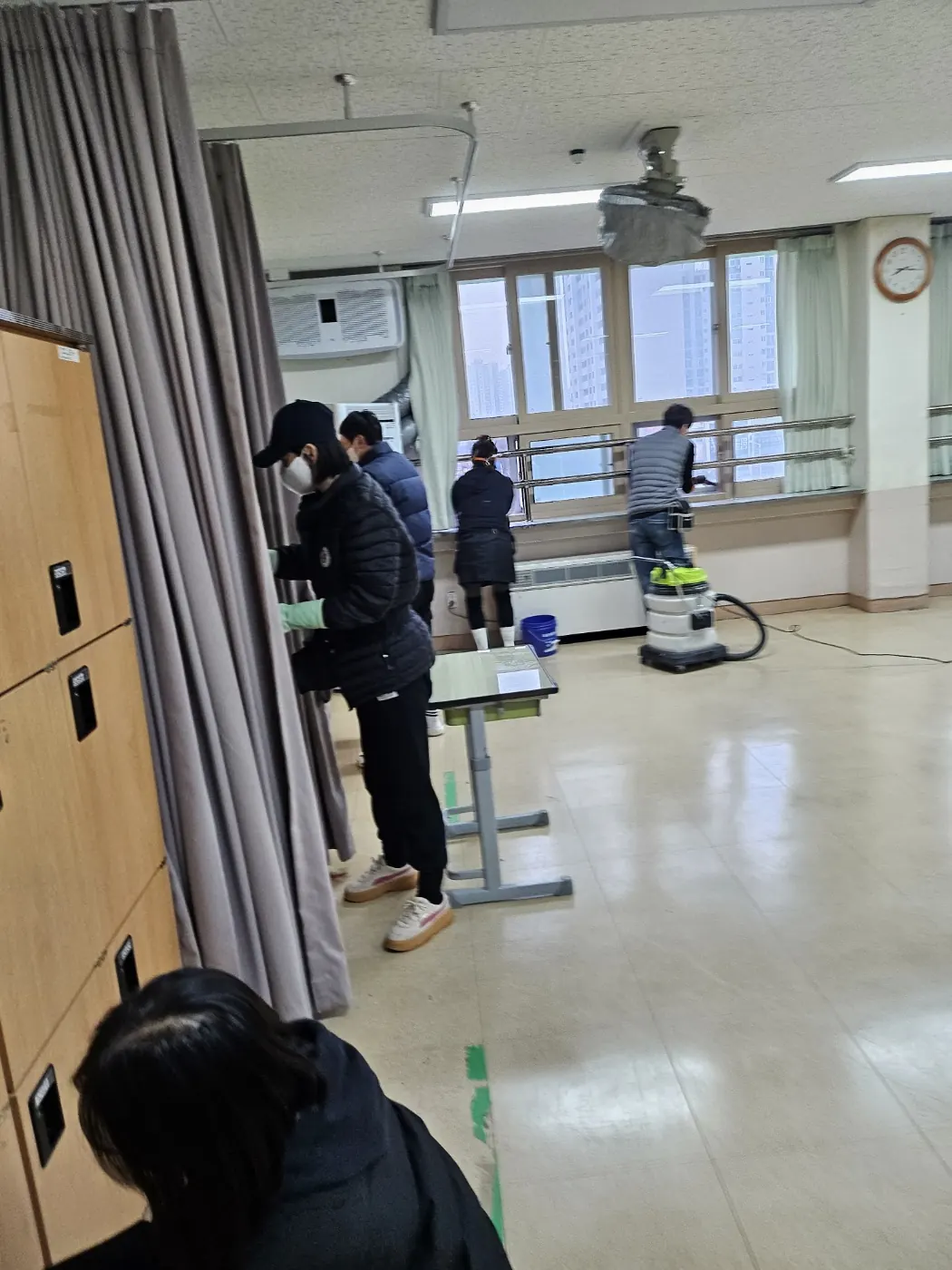 세정 진행 — 신암면 학교청소 현장