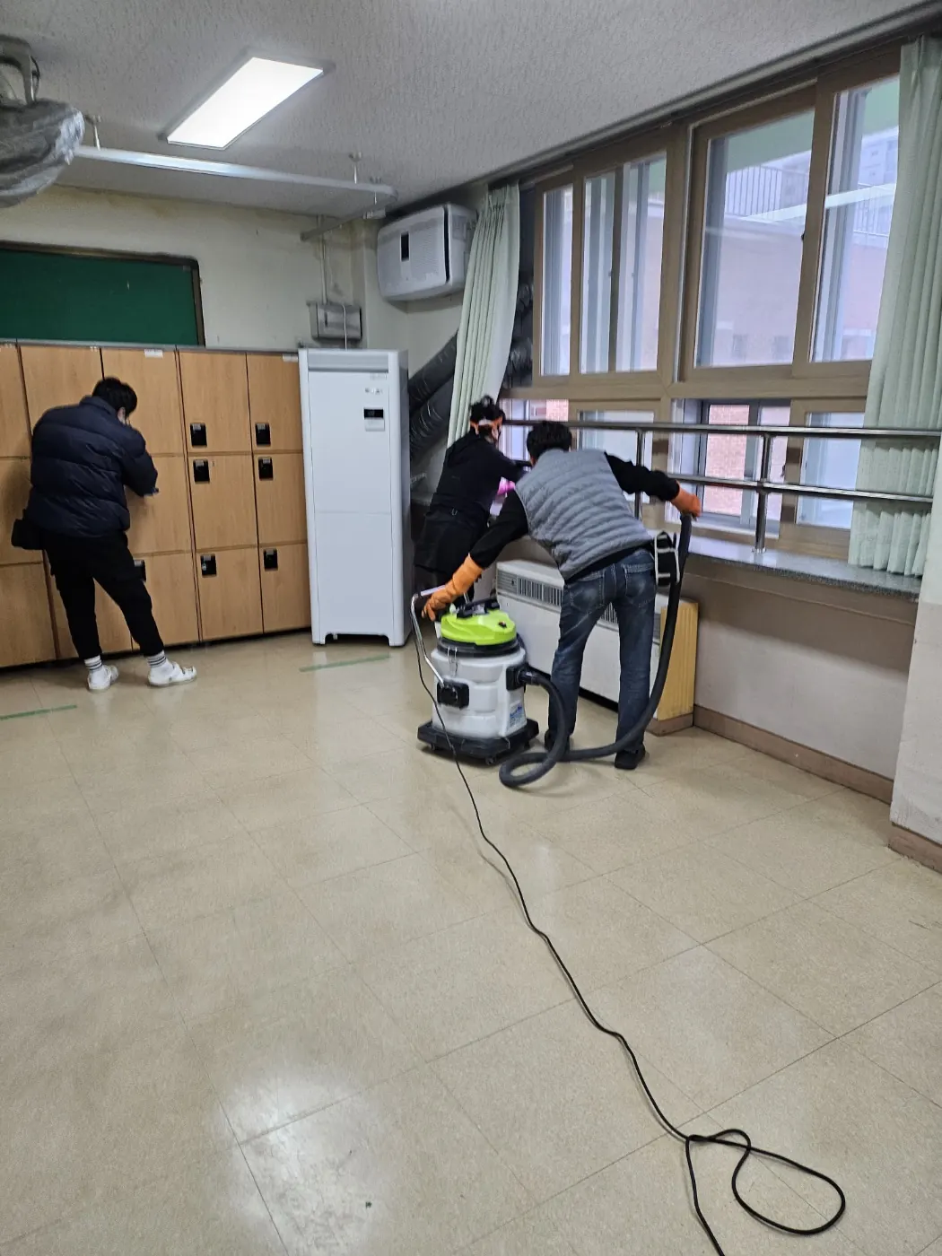 세정 진행 — 천안 동남구 학교청소 현장