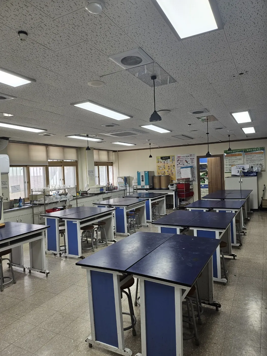 특별교실 정리 — 부여군 학교청소 현장